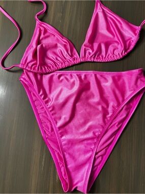 SKIMS Pink Shine Bikini, top 2X, bottoms M